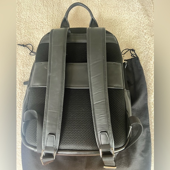 ISM Small Backpack - Picture 2 of 7